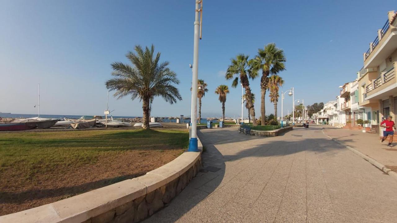 Del Parque Flats Pina Beach Малага Экстерьер фото